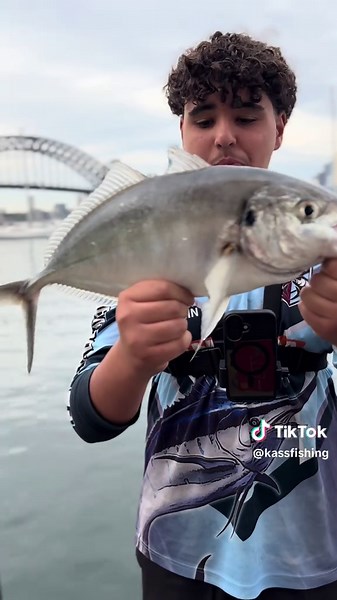 Fishing Tips for Catching Trevally at the Harbour