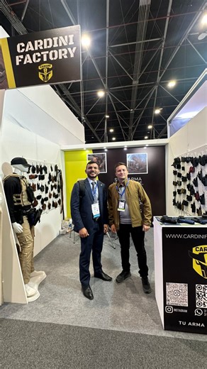 En esta edición de Expodefensa 2025, Cardini Factory destaca como referente en la fabricación de holsters, con presencia en Colombia y Estados Unidos @cardinifactoryusa nos hemos logrado posicionar como líderes gracias a la dedicación a la manufactura directa, controles estrictos de calidad y diseños pensados para usuarios profesionales y entusiastas. Acércate a nuestro Stand y descubre nuestro portafolio de soluciones premium, demostrando por qué miles de clientes confían en la marca para prote