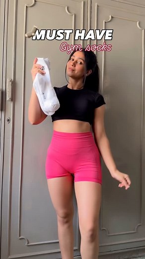 Anjani Tandonn on Instagram: "Comment “link” below for the link 🔗 . . . . . [gym socks, athleisure, must have gym wear, gym clothes] #gymfit #fitnesswear #athleisurewear #socks"