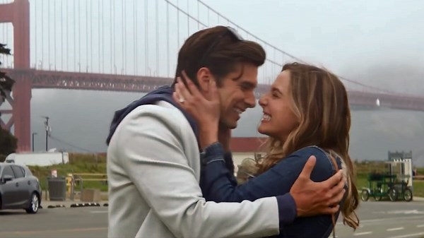 A California Christmas: City Lights Trailer OV