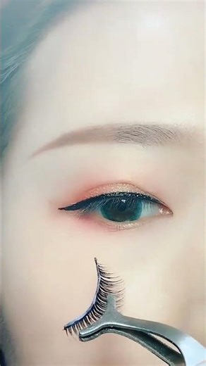 eyeliner makeup tutorial for beginners/Best Makeup Transformations