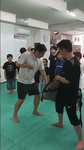 武道クラス「如水」 「ローキックのポイント」師範解説 #budo #martialarts #如水 #武道 #dojotraining #姿勢 #kick #蹴り ♯ローキック