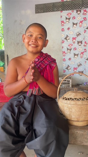 សុំជួយស៊ែរឱ្យលោកតាទទួលទូរស័ព្ទ iPhone 12