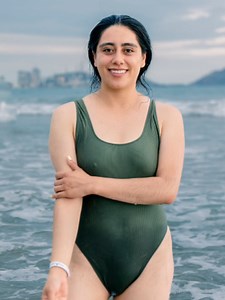 Cómo pedir fotos a una desconocida en la playa: consejos prácticos