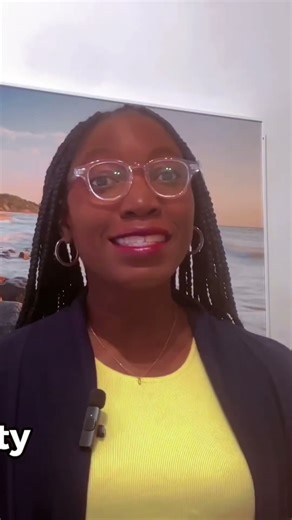 3 ways to lead authentically with confidence: Vulnerability, Purpose and Self Awareness. #leadership