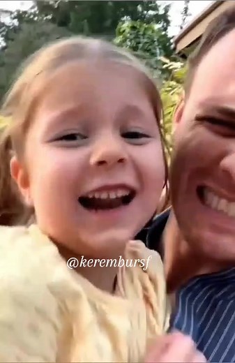 Kerem Bursin and Hande Erçel in Turkish Series: Sen Çal Kapımı