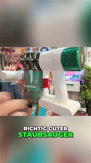 Dyson V6 vs. V8: Original vs. New Models – Battery Comparison!