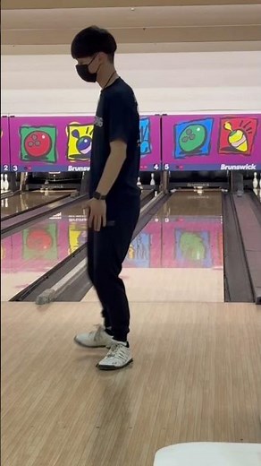 真っ直ぐスタイル&曲げるスタイル。オイル量や板の特徴によって使い分ける。#bowling #ボウリング #볼링 #プロボウラー #ローダウン