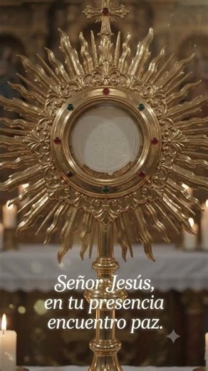Jesús está aquí, vivo y real en la Eucaristía. Adoremos al Señor.🙏