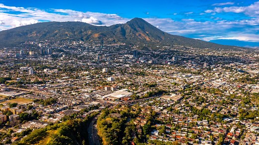 Inside the 18th Street Gang: An In-Depth Profile of the Barrio 18 Gang - El Salvador INFO.