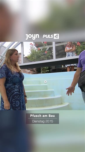 Achtung, nass! 💧 In Niederösterreich ist dieser Pool für 40.000€ entstanden - doch nach nur einem Jahr sind schon starke Verfärbung aufgetreten und noch dazu hat das Becken einen Riss bekommen! 😨 EU-Bausachverständiger Günther Nussbaum geht der Sache auf den Grund 👷🏼‍♂️ "Pfusch am Bau" - die neuen Folgen immer dienstags um 20:15 Uhr auf Joyn Österreich und PULS 4! 🚧📺 #PfuschAmBau #Baustelle #puls4 #joyn #joynat | PULS 4