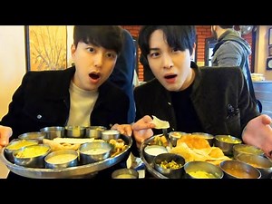 Koreans try South Indian Food & Sweet Paan!! | India Vlog