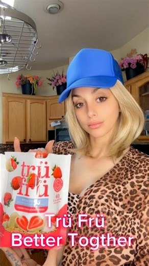 Greek Yogurt Taste Test 🍓🍦 ‪@trufruofficial‬ #snacktok #trufrupartner #trufru