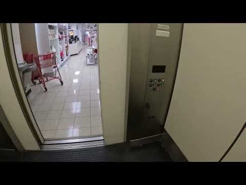 Montgomery Hydraulic Elevator @ JC Penney West Towne Mall Madison WI