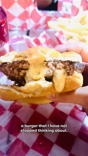 Hungryroot on Instagram: "After a trip to Minnesota, Chef Danielle had one thing on her mind: recreating the iconic Jucy Lucy… but make it vegan. 🍔✨ This plant-based twist brings all the melty, savory goodness with no meat required. Comment "jucy lucy" for the full recipe!"