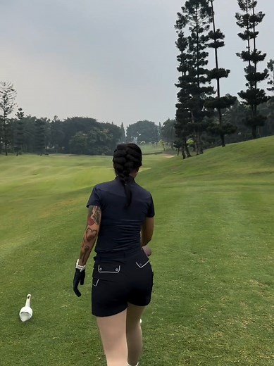 golf itu sama dengan hidup🩷 klw di buat susah makin susah, ikutin aja bawaan badan sendiri jangan di paksakan menjadi yang sempurna atau mau seperti org lain, karna setiap orang punya ciri dan khas sendiri🥰🥰#golf #bird #fyp #golftiktok #bogorrayagolf