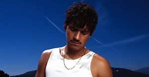 Omar Apollo announces Prototype tour with Ravyn Lenae