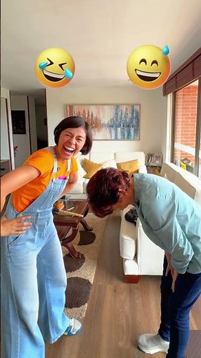 Learn the Soco Bate. The hand-clapping game with Christina and her friend! 👏✊ #123andres #kidsvideo