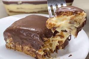 LAŽNE LEDENE KOCKE: Slasni kolač idealan za vrele letnje dane