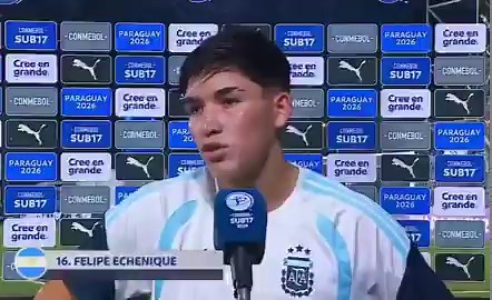 🇱🇻⚠️ GRAVE ERROR de la transmisión: FELIPE ECHENIQUE, jugador de #LANÚS, no es el que está declarando.🛑 El marcador central del Granate está pasando un muy mal momento, con muchos insultos en redes sociales por algo que realmente no dijo él.