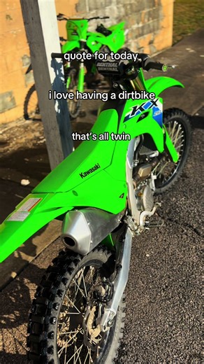 The Thrill of Riding a Kawasaki KX250F Dirtbike
