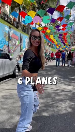 ¡Descubre Medellín! Estos son 6 planes imperdibles que puedes hacer en Medellín🌆 1️⃣Sube al famoso Metrocable y disfruta de impresionantes vistas panorámicas de la ciudad, además, podrás conocer Medellín de manera más rápida desde las alturas. 2️⃣ Conoce la comuna 13 y sumérgete en su colorido mundo, aquí podrás admirar su arte urbano y vibrante cultura. 🌈🎶 Te recomiendo hacer el Graffiti Tour. 3️⃣ Explora el Jardín Botánico y déjate maravillar por la diversidad. 🌺 Creo que este es un infalt