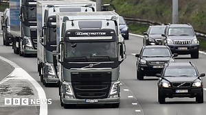 'Self-driving' lorries to be tested on UK roads