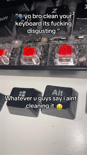 How to Clean Your Dirty Keyboard Effectively