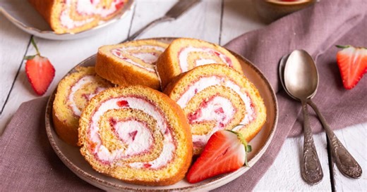 Gâteau roulé parfait : les secrets d’une pâtissière pour un dessert moelleux, léger et gourmand
