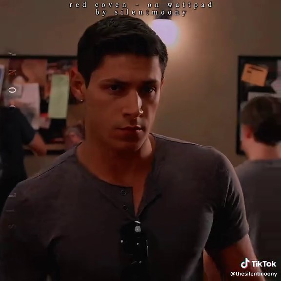 Intense Twilight Fanfic Edit: Protecting Each Other