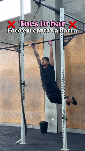 João Lucas ⚡️ on Instagram: "Pareeee agora de perder seu balanço no toes to bar e venha aprender a maneira correta #toestobar #t2b #gymnastics #gymnastic #gymnast"