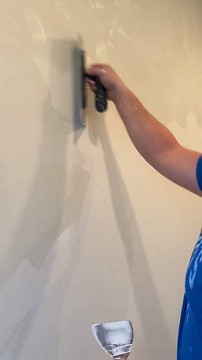 Moroccan clay application This is where the wall starts to come alive as layers build. Grabbing the whiteout trowel and working the clay across the surface—spread, spread, spread—letting each pass build that soft, matte movement. Prep is everything here. When the surface is perfectly dialed in, the clay glides instead of drags, the coats stay consistent, and the finish lays down exactly the way it should. Good prep doesn’t just make application easier—it makes the entire process cleaner, faster,