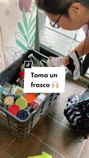 Cerrando el ciclo: Lleva un frasco gratis para reutilizar