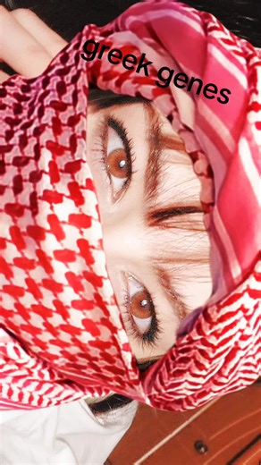 Showcasing Eye Color with Good Lighting