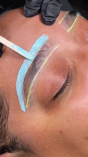 Professional Brow Waxing and Microshading Tutorial in Vancouver WA