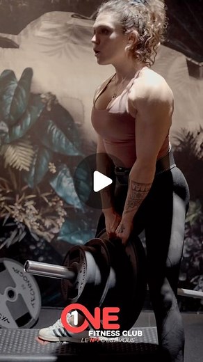 Mnn_fit 🇫🇷 on Instagram: "2 exercises with T-bar. First for legs & glutes Second for back 💪🏻 @onefitnessclubfegersheim #onefitnessclub #gym #training #fitness #gympassion #love #bodyfitness"