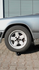 40K views · 644 reactions | Non-traditional testing methods here at Éclat 良 Our #COMPLEX combo seat is seriously tough. Based on the same super-tough base construction as our #BIOS pivotal seat, but in a lighter, simpler and more affordable combo form. Available worldwide  | ÉCLAT | Facebook