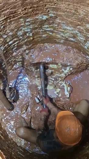 How Villagers Dig Deep Wells Without Machines! 😱