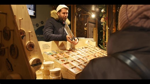 🎄 🎁 Toute l'équipe de l'Office de tourisme de Colmar et sa région ainsi que les exposants du marché de Noël vous souhaitent de belles fêtes de fin d'années à toutes et tous ! | Colmar Tourisme