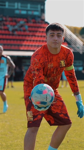 VISION Argentina 🇦🇷 on Instagram: "Entrenar con equipamiento profesional cambia la forma en que se juega ☝🏻 Pique preciso, mayor control y una durabilidad que sostiene el rendimiento en cada partido. En Vision Technologies, creemos que todo empieza en la elección correcta: calidad real, pensada para uso exigente y juego serio ⚽ Todos nuestros productos se encuentran disponibles en wolfi.com.ar, partner oficial de Vision 🫱🏽‍🫲🏽"