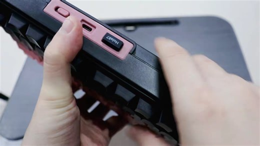 阿斯盾98Pro静音轴体机械键盘游戏电竞办公三模有线蓝牙无线客制化键盘全键无冲热插拔gasket结构绿白5648