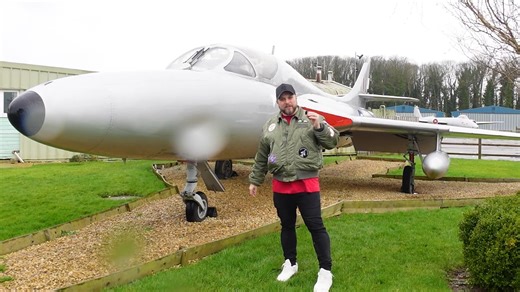 The Hawker Hunter XE665: Fast, loud, and mildly insulted I’m the pilot