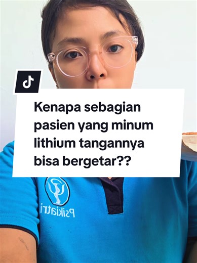 Kenapa sebagian pasien yang minum lithium tangannya bisa bergetar? Lithium mempengaruhi sinyal listrik antar neuron, terutama di area otak yang mengatur gerakan seperti cerebellum. Akibatnya kontrol motorik halus sedikit terganggu… dan muncul tremor halus pada tangan. Biasanya tremor ini ringan dan bisa dikontrol dengan penyesuaian dosis. 📚 Daftar Pustaka Gitlin M. Lithium side effects and toxicity. Journal of Clinical Psychiatry. 2016. Stahl SM. Stahl's Essential Psychopharmacology. Cambridge 