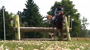 Au coeur de l'épreuve de cross 4 étoiles du concours complet d'équitation Grand National ce samedi à Vittel. | Vosges Télévision