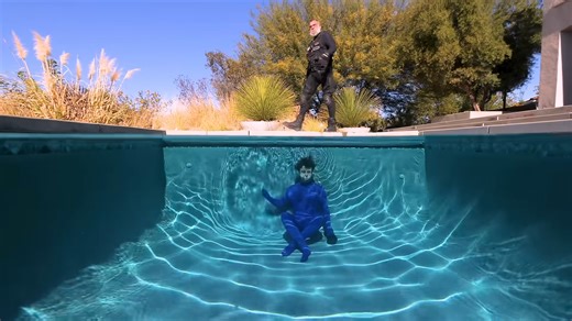 Can I hide from a bounty hunter using one color