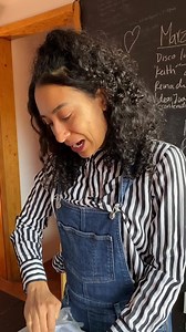 1.6M views · 10K reactions | Me mandaron un regalo de cumpleaños desde Paris!!! Miren que es!!!!!! | Flor Amargo | Facebook