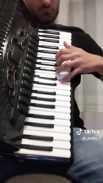 Golubica: Šaban Šaulić's Melodic Masterpiece