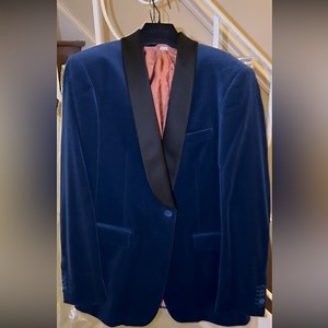 Gucci Men's blue  Velvet Tuxedo dinner Jacket with black satin  Lapel