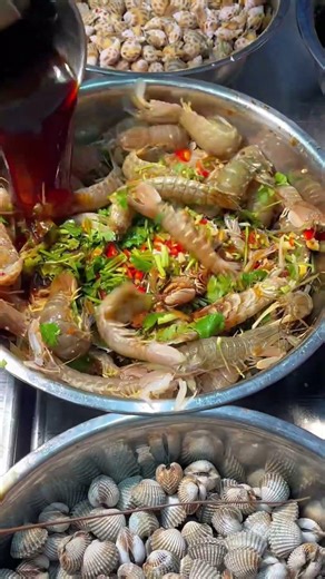 潮汕生腌皮皮虾 Chaoshan Street Food: Raw Marinated Mantis Shrimp | A Must-Try Seafood Delicacy