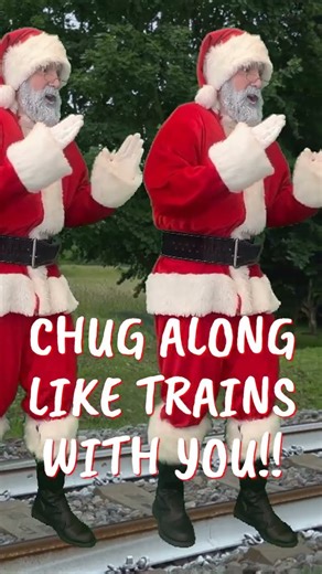 Santa Dancing to the Holly Jolly Choo Choo 🎄🚂| Christmas Train Song #Shorts #SantaDancing #KidsSongs